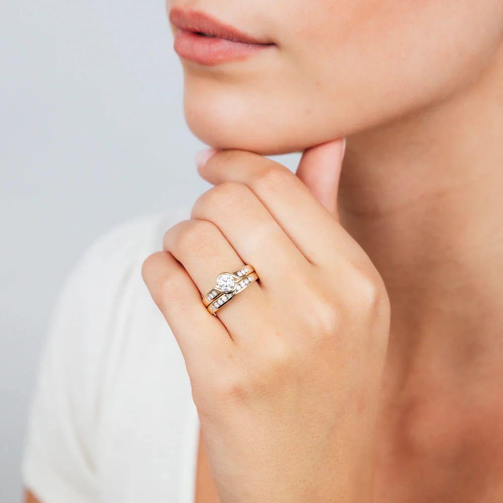 Luminesce Lab Grown 9ct Yellow Gold 3/4 Carat Diamond Bridal Ring Set - Image 3