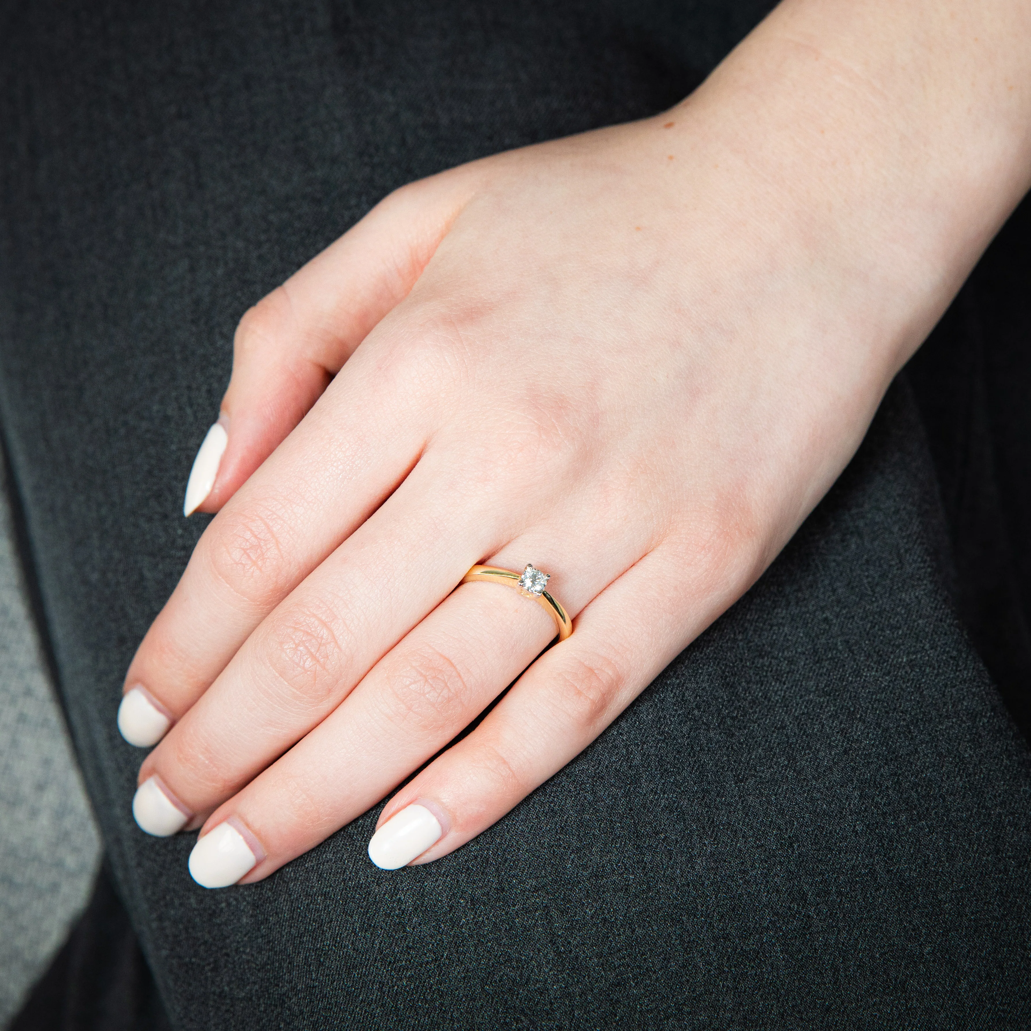 Luminesce Lab Grown Diamond 4 Claw Ring In 9ct Yellow Gold - Image 3