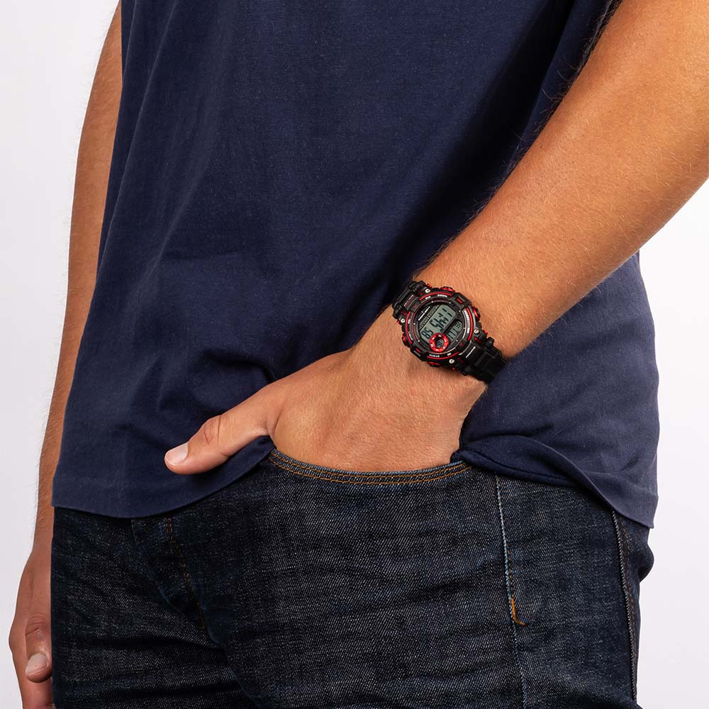 Maxum Surfari X1706L1 Black Red Watch - Image 4