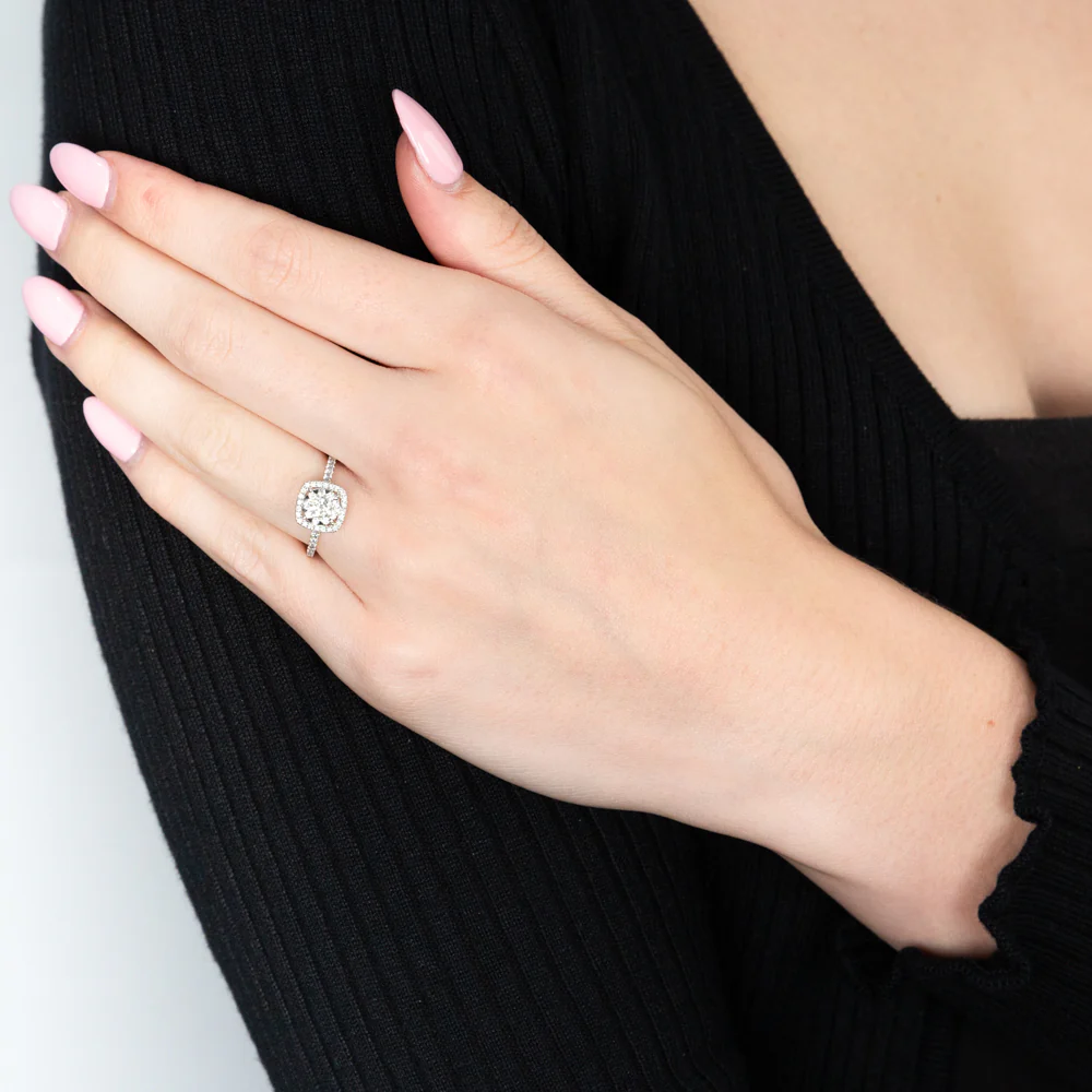 Memoire 18ct White Gold 0.60 Carat Diamond Bouquet Cushion Halo Solitaire Ring - Image 4