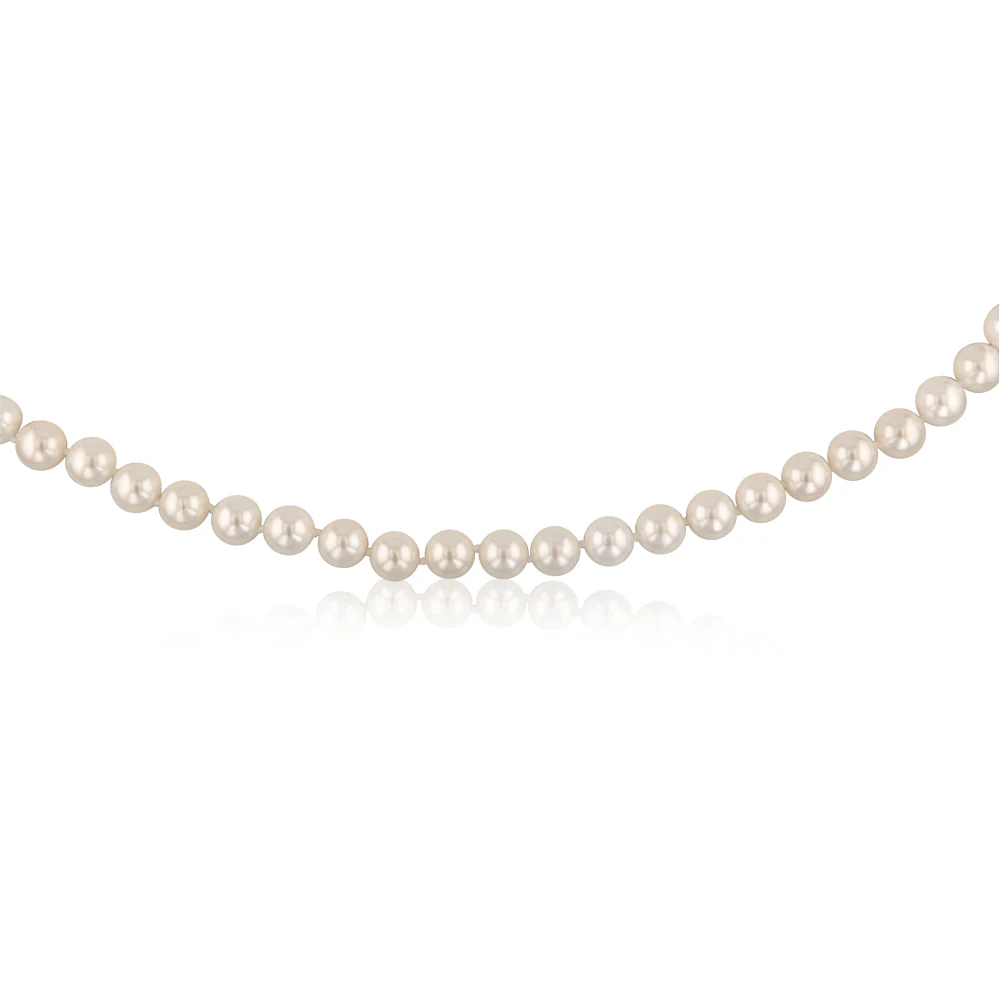 Mother of Pearl Graduated Necklace 48cm with Sterling Silver Clasp - Image 2