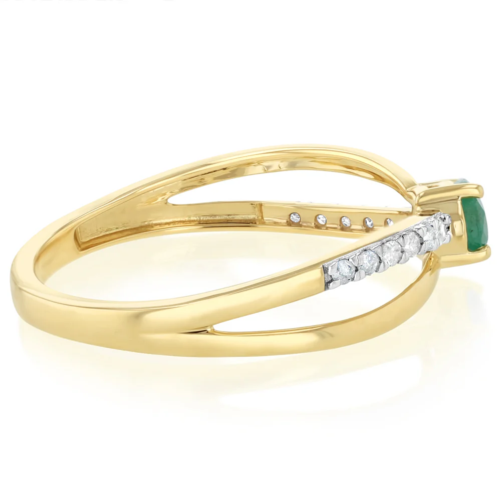 Natural Emerald and 1/10 Carat Diamond Ring in 9ct Yellow Gold - Image 2