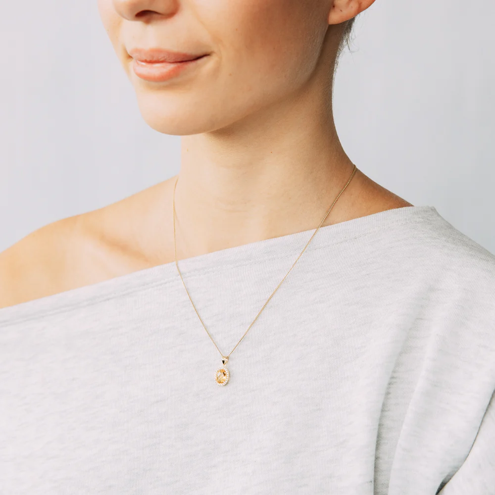 Natural Quartz and Cubic Zirconia Pendant in 9ct Yellow Gold - Image 2