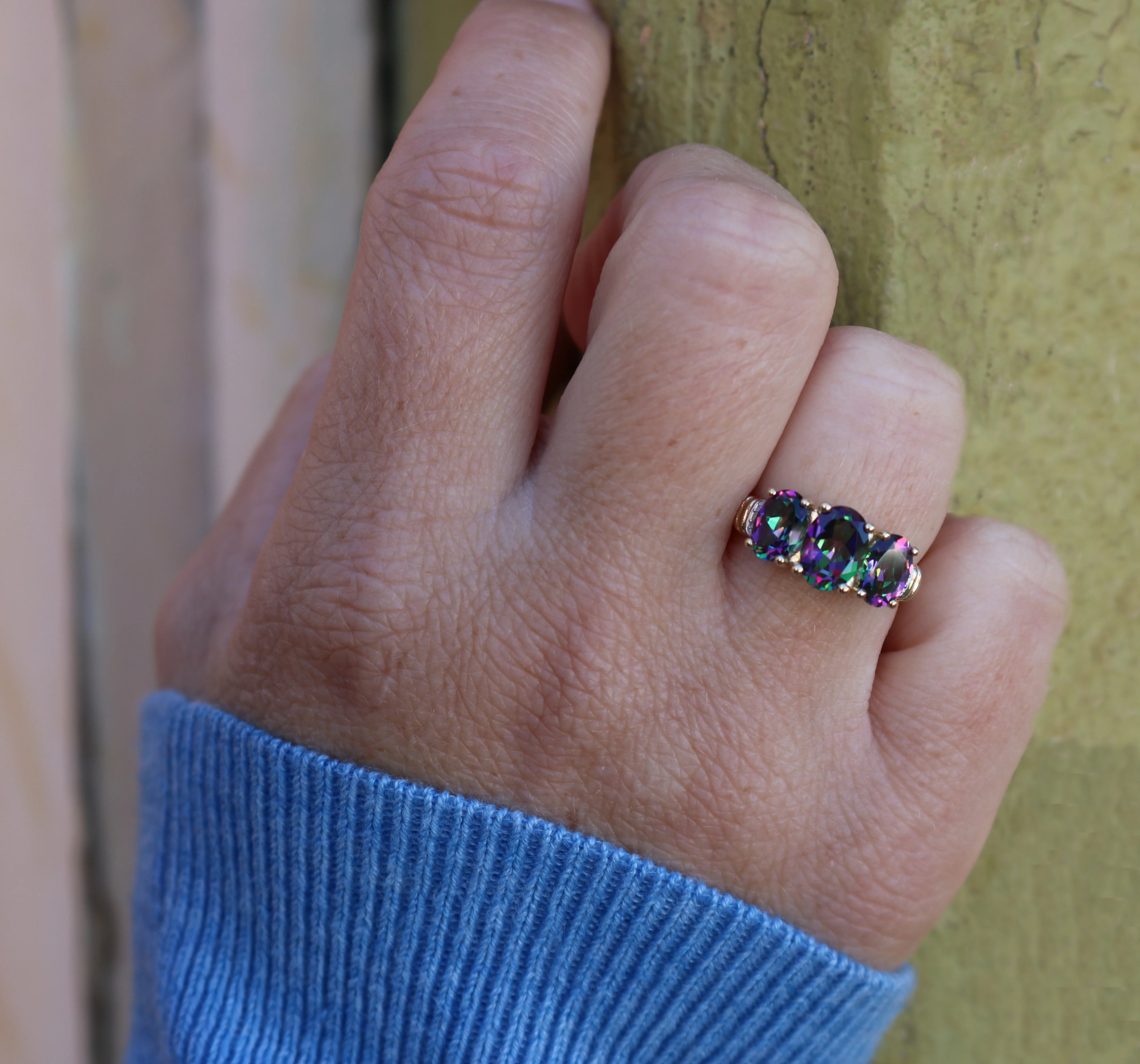 Oval Natural Enhanced Mystic Topaz and Diamond Trilogy Ring in 9ct Yellow Gold - Image 3