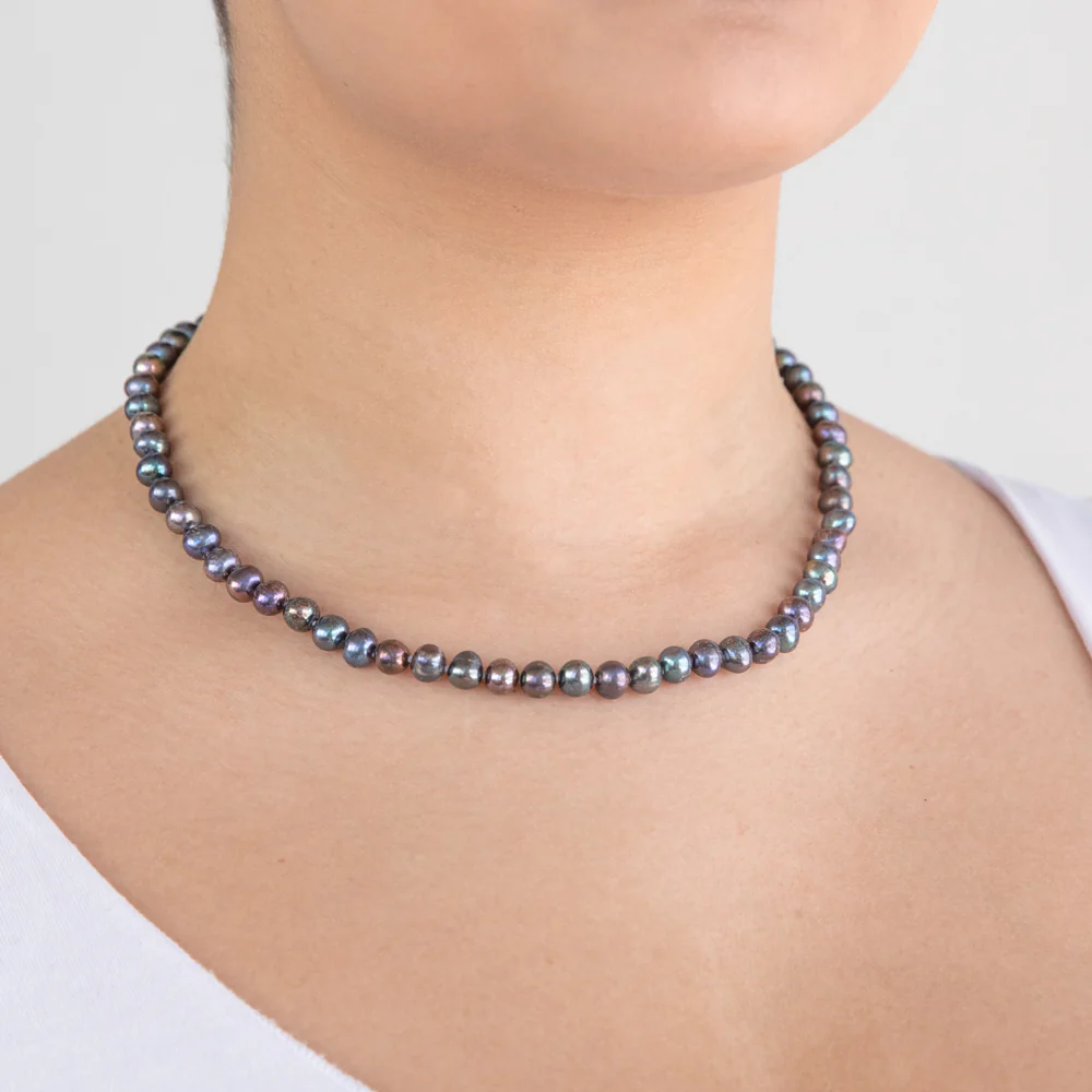 Peacock Freshwater Pearl Boxed Set with Sterling Silver Clasp - Image 3