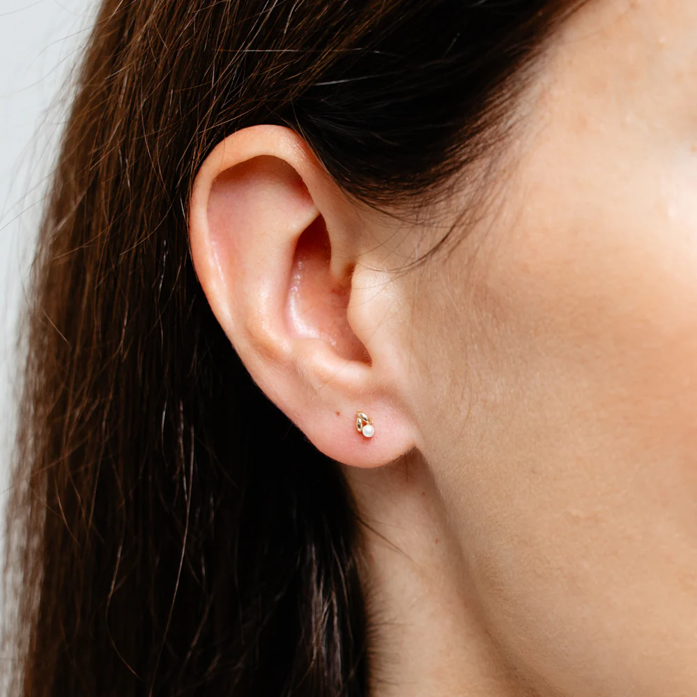 Pearl Stud Earrings in 9ct Yellow Gold - Image 2
