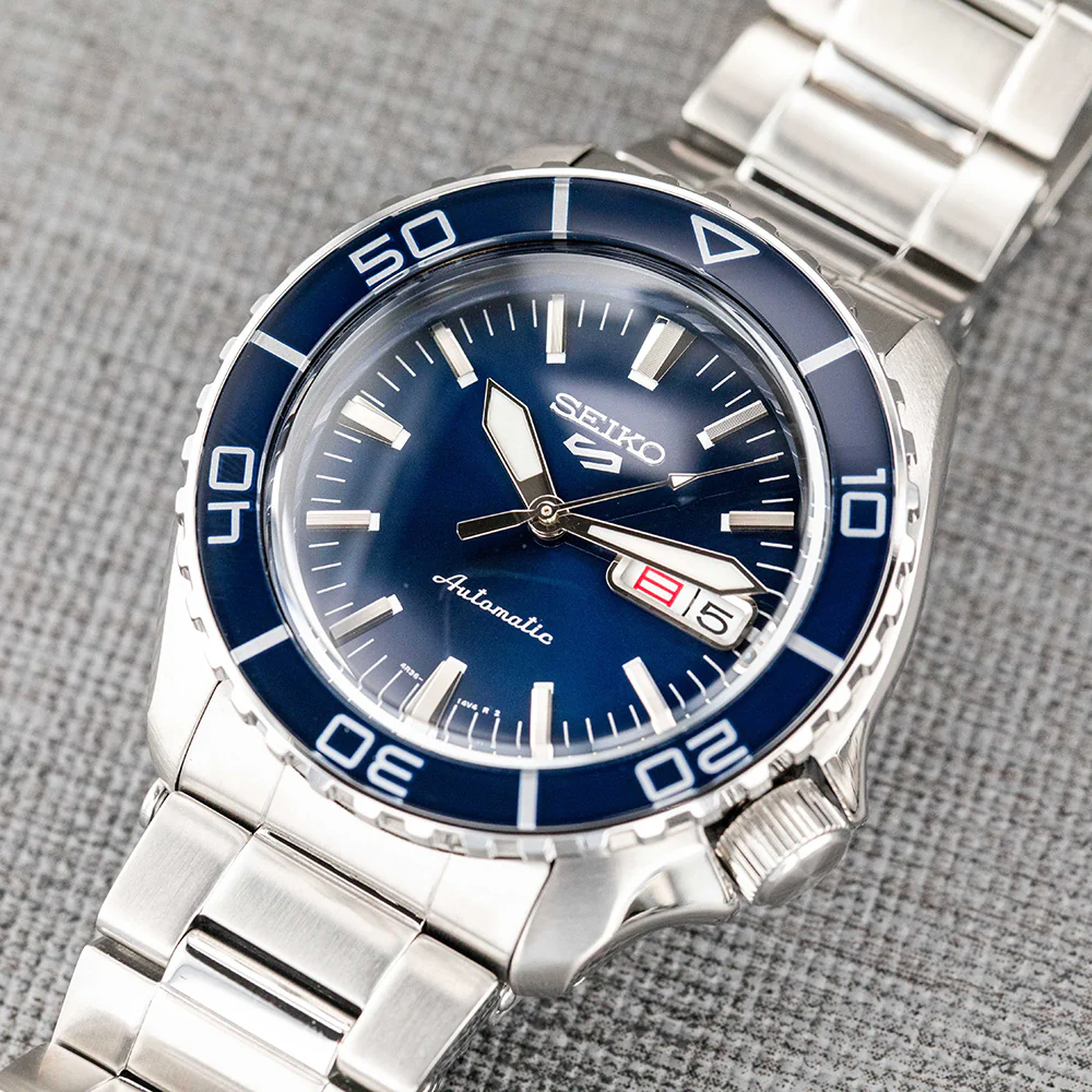 Seiko 5 SKX Suits Style SRPK97K - Image 4