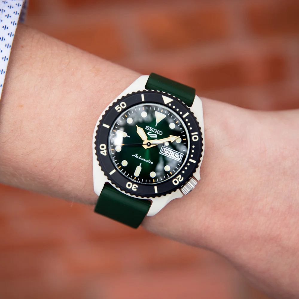 Seiko 5 Sports SRPG73K Automatic - Image 2