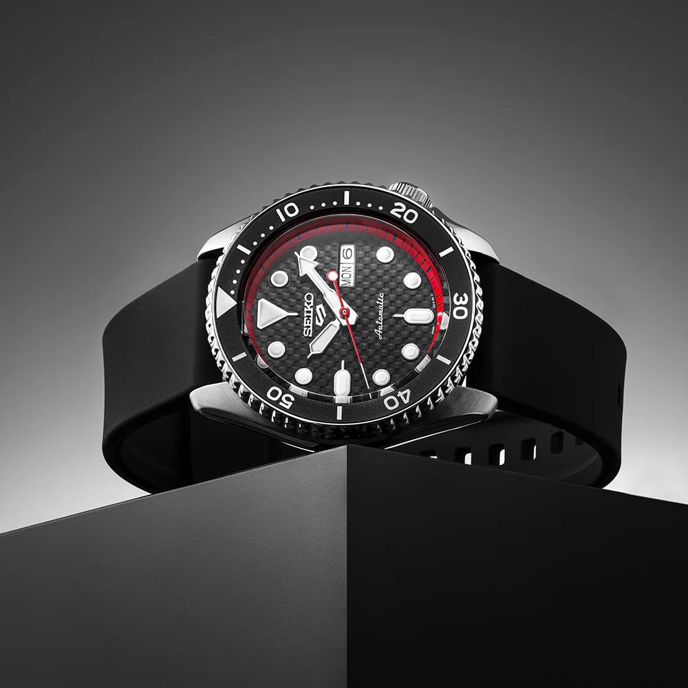 Seiko 5 Sports SRPJ03K Supercars Special Edition Podium Model - Image 4