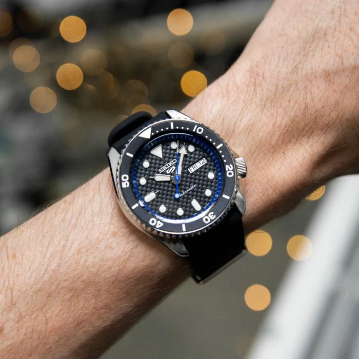 Seiko 5 Sports SRPJ05K Supercars Special Edition Podium Model - Image 5