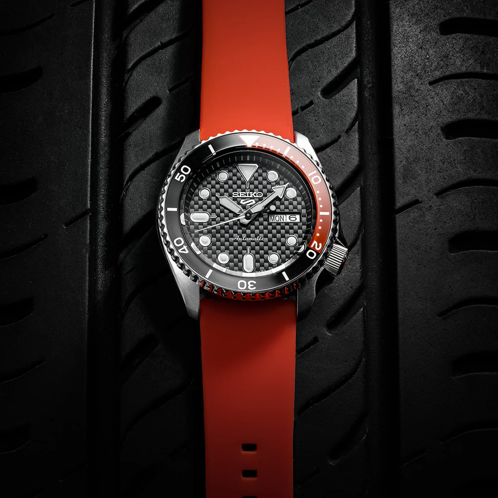 Seiko 5 SRPJ97K-2 Supercars Sports Collaboration - Image 3