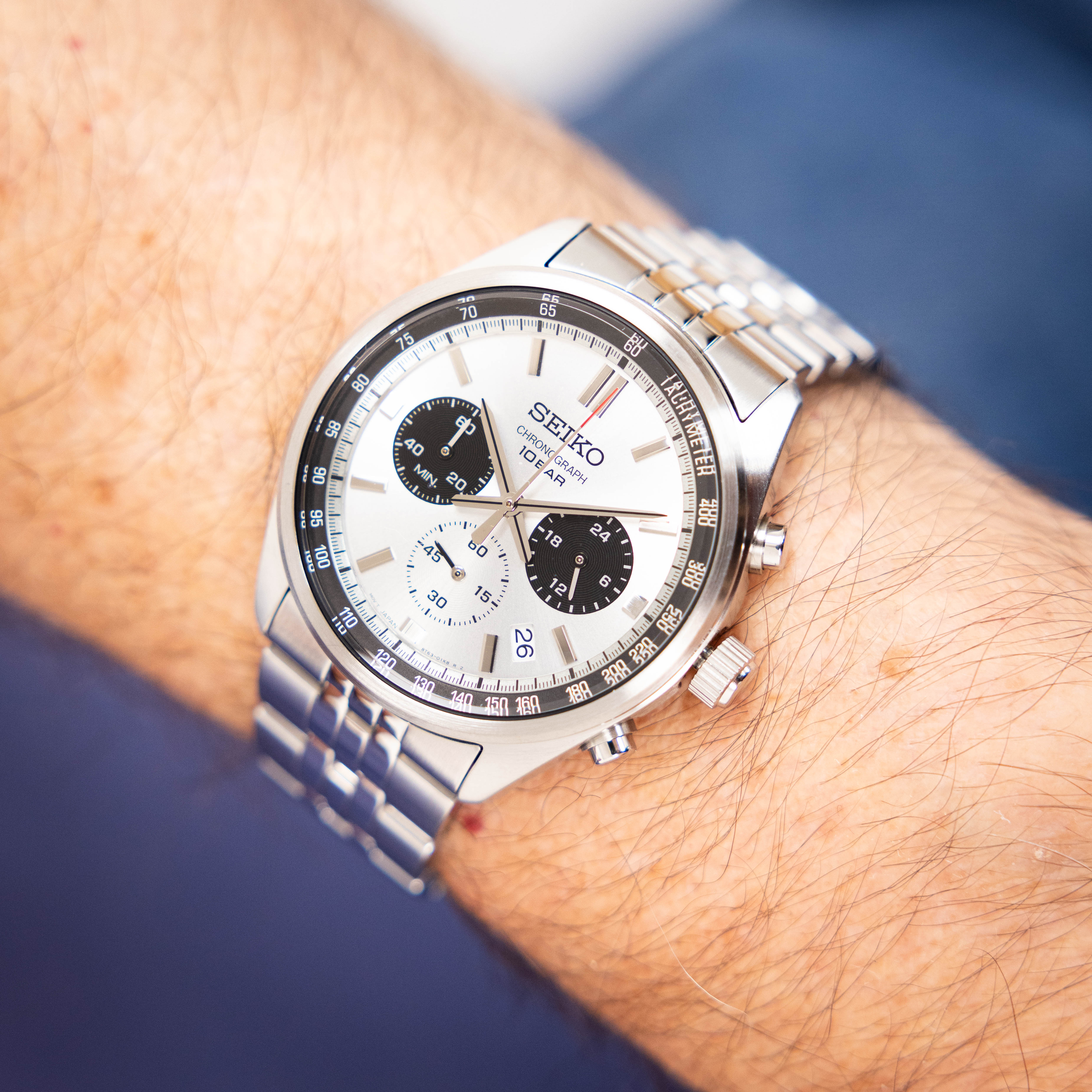 Seiko Essential SSB425P Chronograph - Image 2