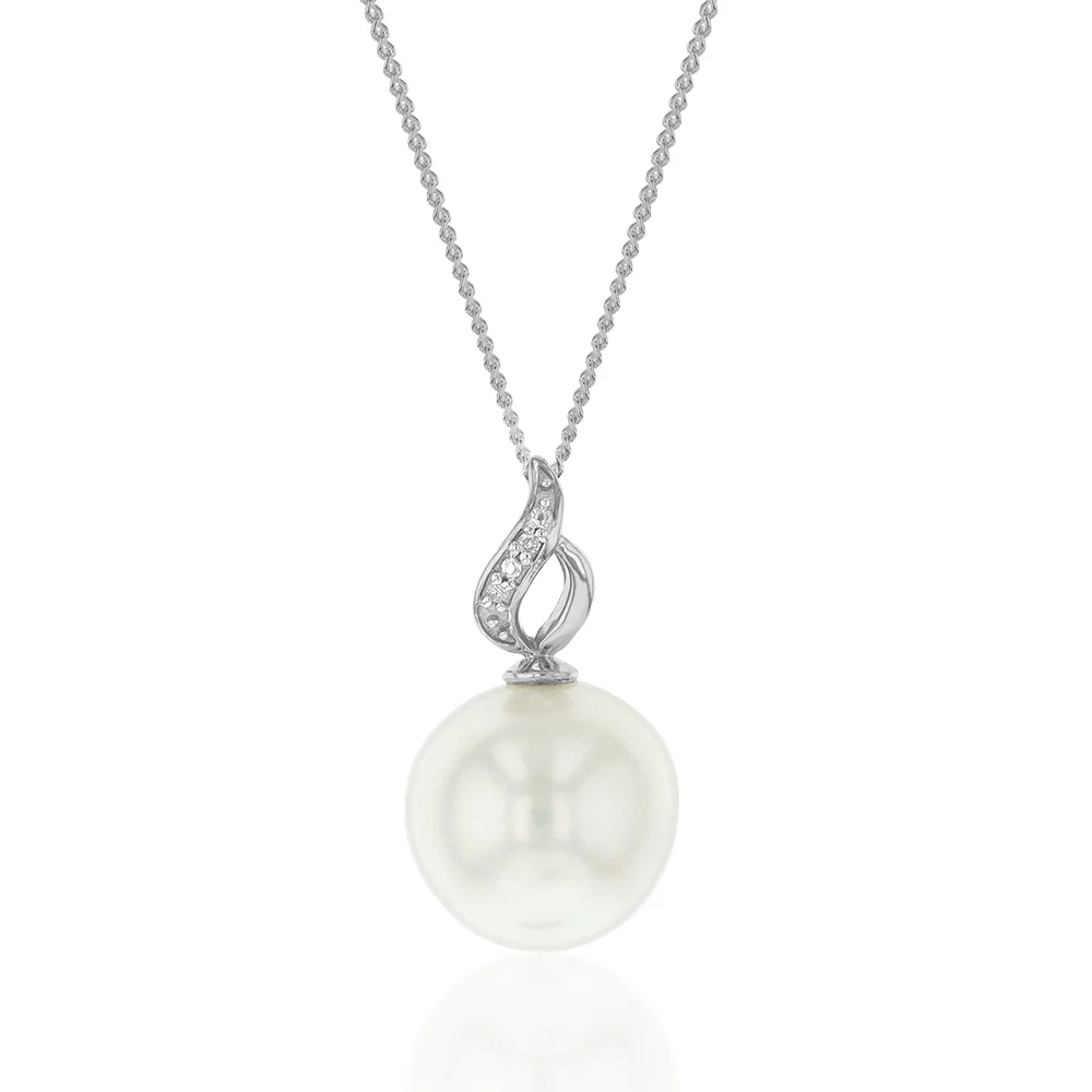 South Sea Pearl & Diamond Pendant - Image 2