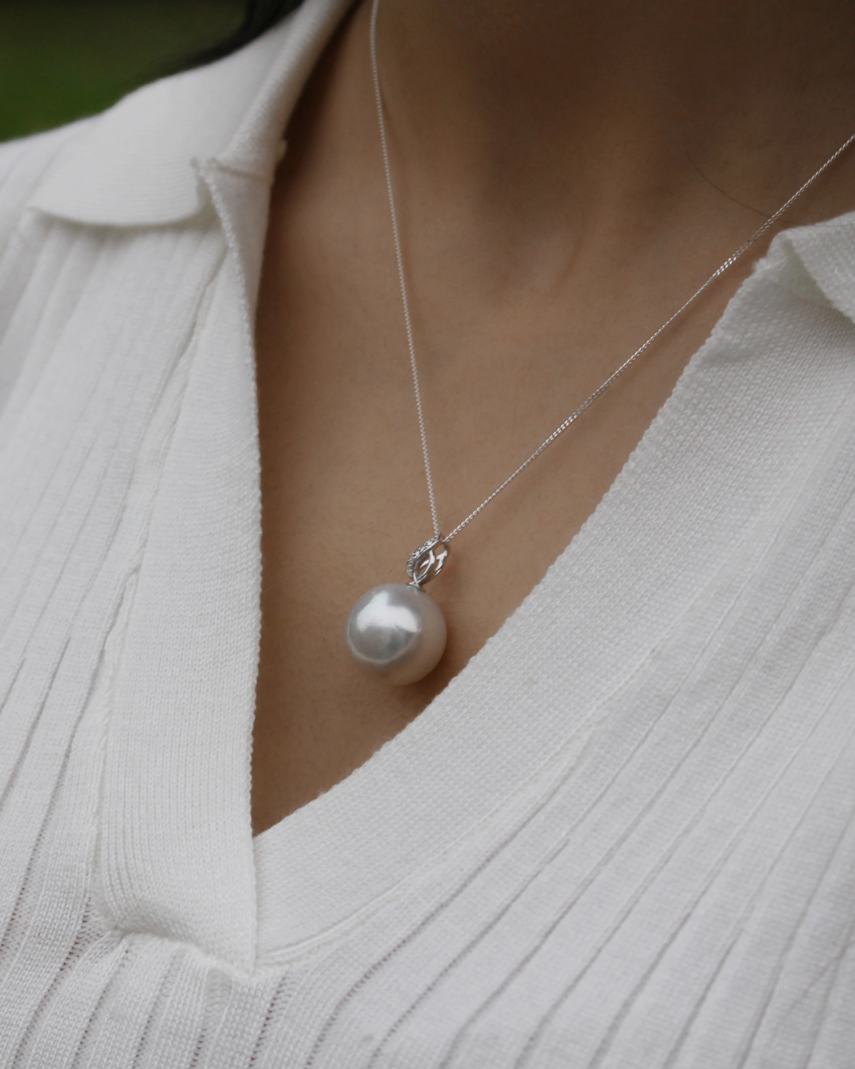South Sea Pearl & Diamond Pendant - Image 3