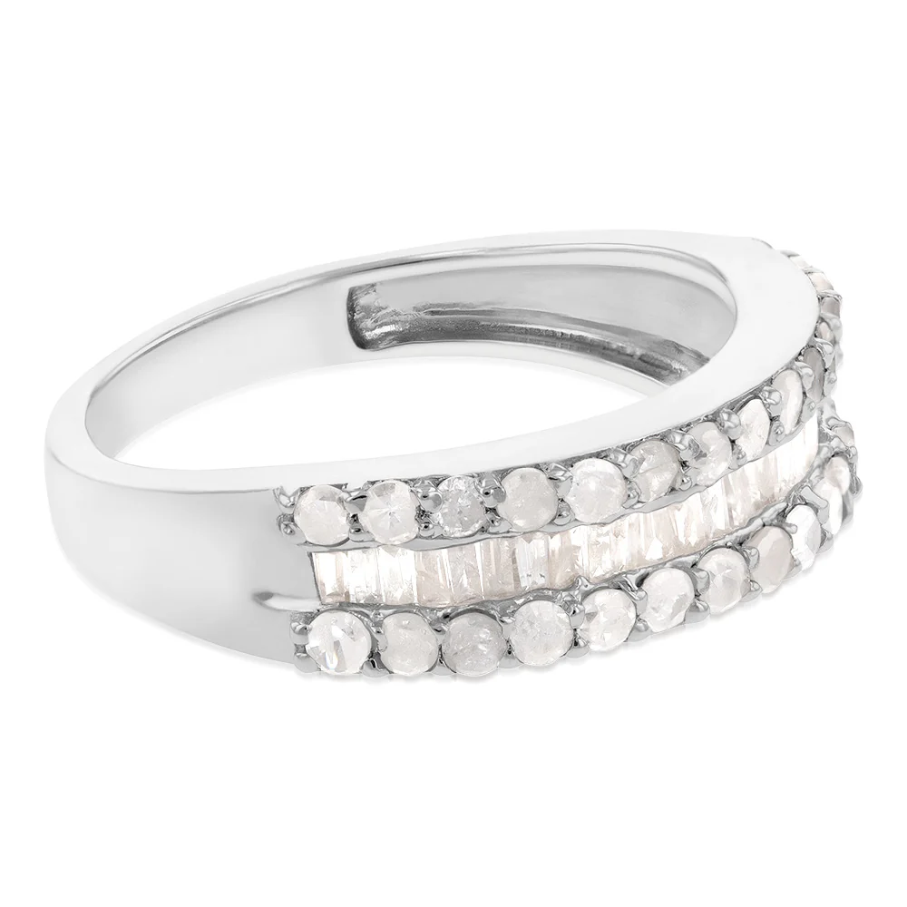 Sterling Silver 1.1 Carat Diamond Ring with Round Brilliant Cut and Baguette Diamonds - Image 2