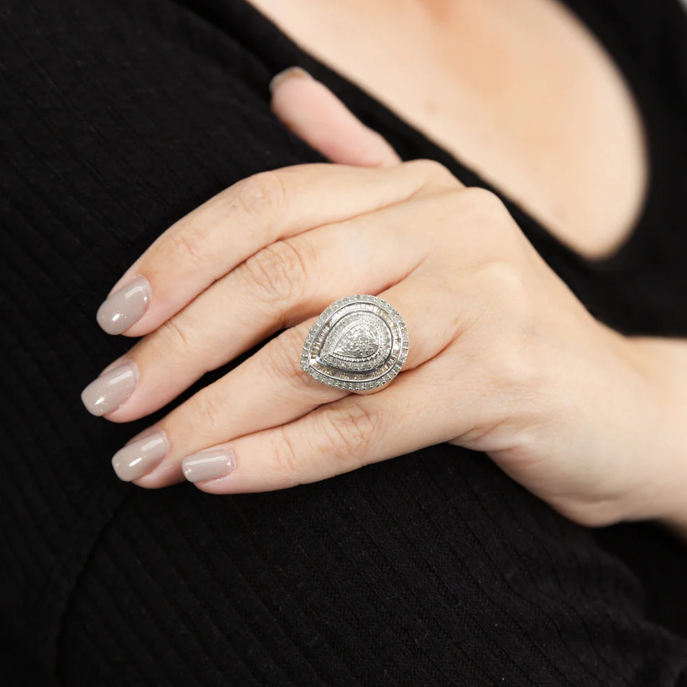 Sterling Silver 1.8 Carat Diamond Ring with Round Brilliant Cut Diamonds - Image 3