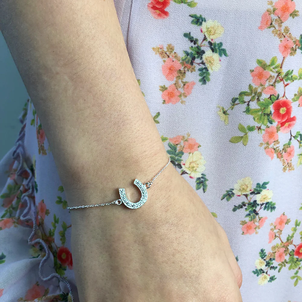 Sterling Silver 19cm Cubic Zirconia Horseshoe Good Luck Bracelet - Image 3