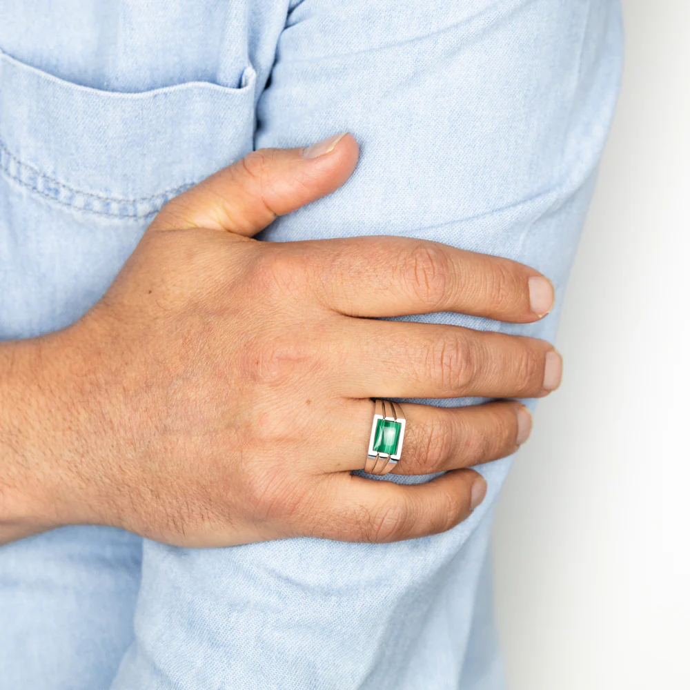 Sterling Silver 2.35 Carat Malachite Gents Ring - Image 3