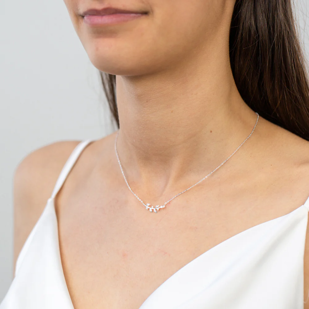 Sterling Silver 45cm Zirconia Leaf Necklet on Chain - Image 2
