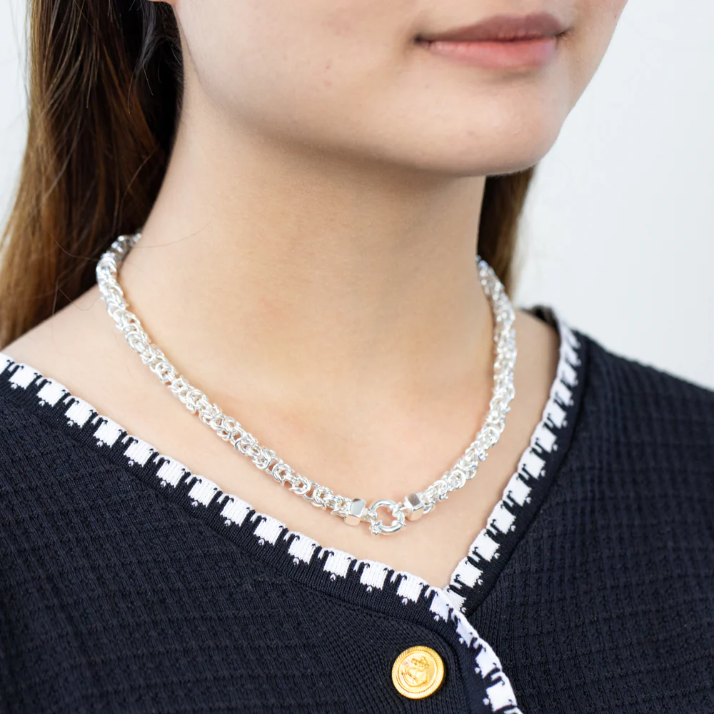 Sterling Silver 46cm Fancy Patterned Boltring Chain - Image 3