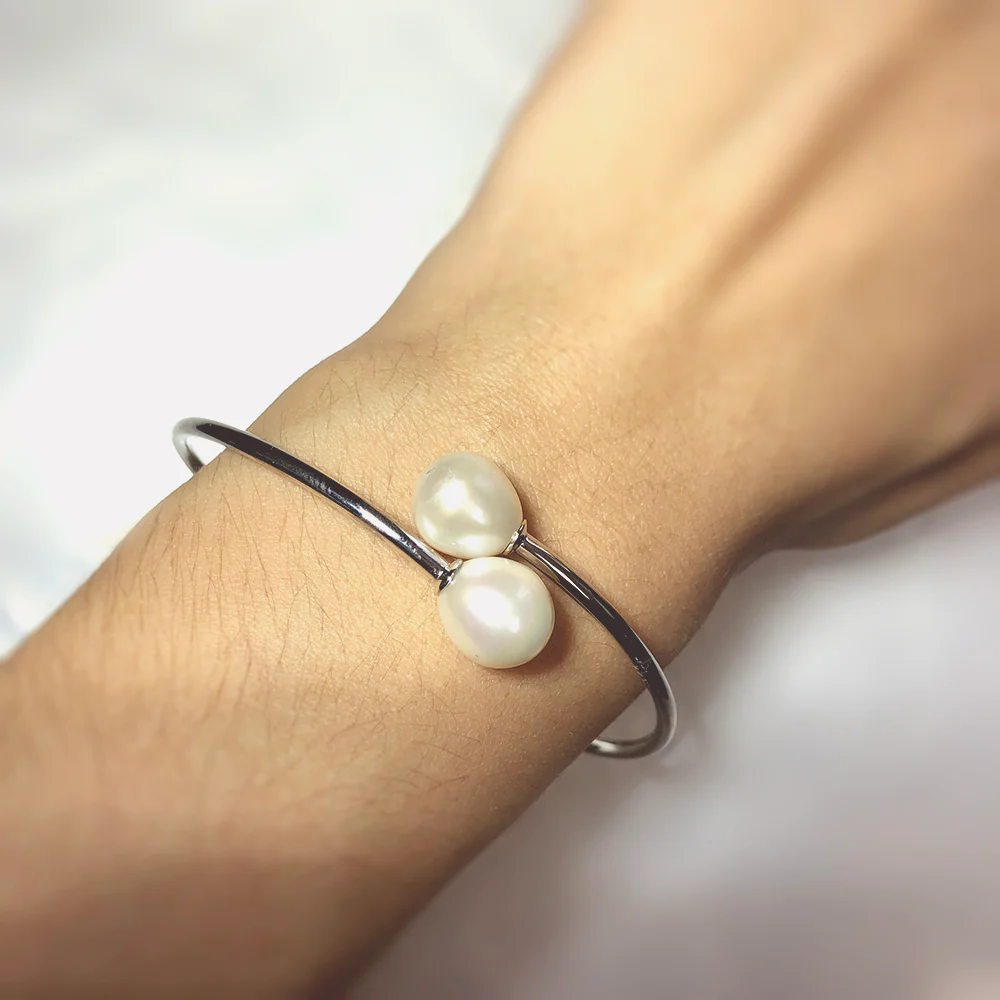 Sterling Silver 8-10mm Freshwater Pearl Bangle - Image 3