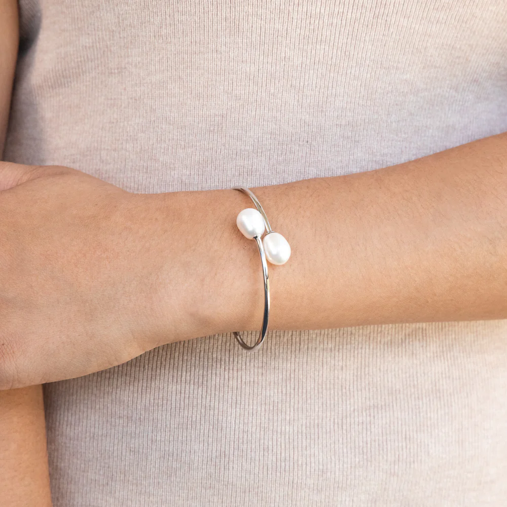Sterling Silver 8-10mm Freshwater Pearl Bangle - Image 4