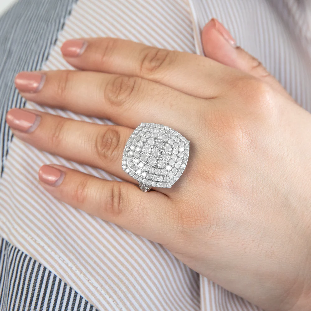 Sterling Silver and 9ct Yellow Gold 4 Carat Diamond Cluster Ring - Image 3