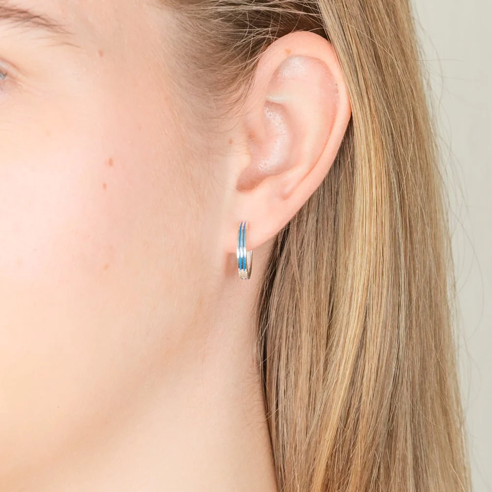 Sterling Silver Blue Striped 15mm Hinged Hoop Earrings - Image 2