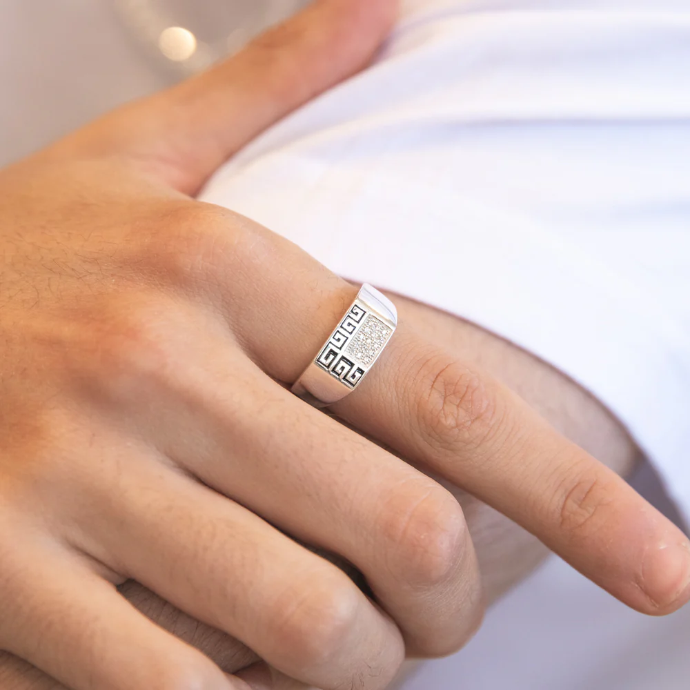 Sterling Silver Cubic Zirconia And Greek Pattern On Gents Ring - Image 3