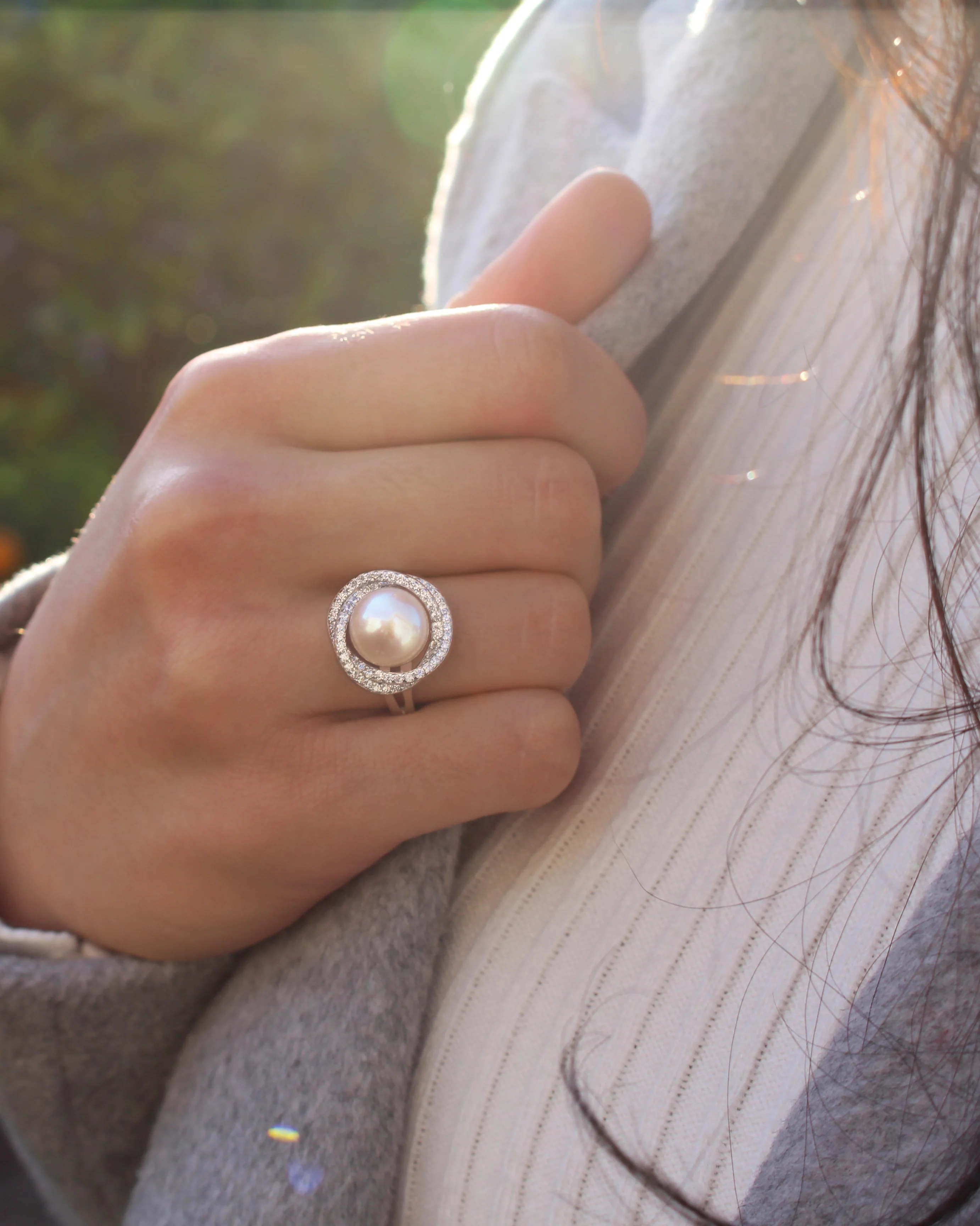 Sterling Silver Cubic Zirconia Freshwater Pearl Ring - Image 3