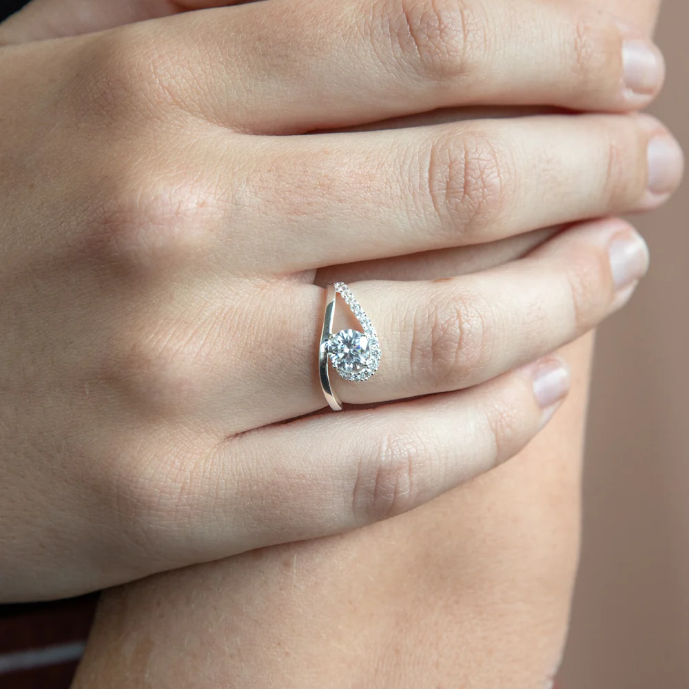 Sterling Silver Cubic Zirconia Wave 6mm Ring - Image 3