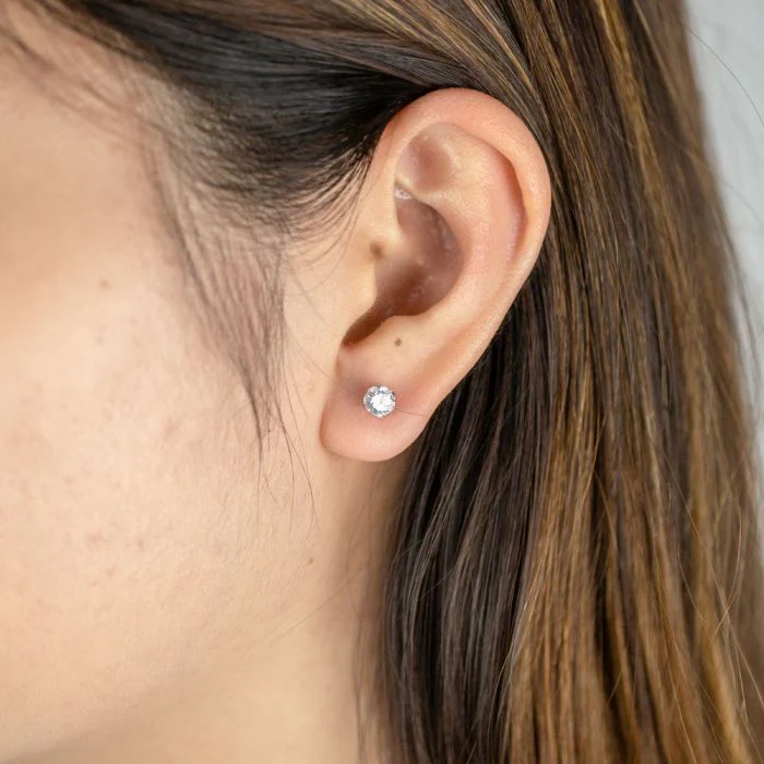 Sterling Silver Cubic Zirconia White 5mm Claw Stud Earrings - Image 2