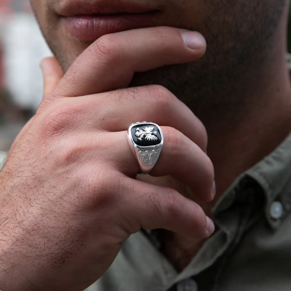 Sterling Silver Eagle Onyx Gents Ring - Image 3