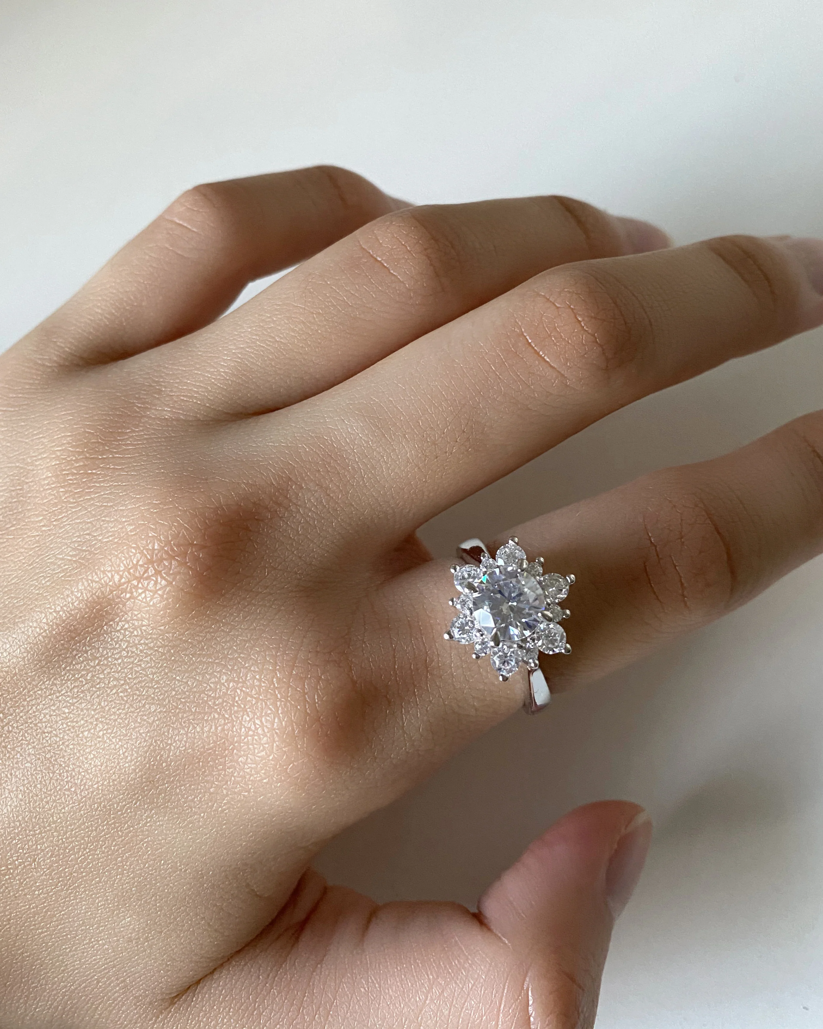 Sterling Silver Flower Shaped Cubic Zirconia Ring - Image 3