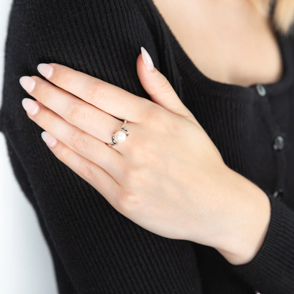 Sterling Silver Freshwater Pearl Ring - Image 3