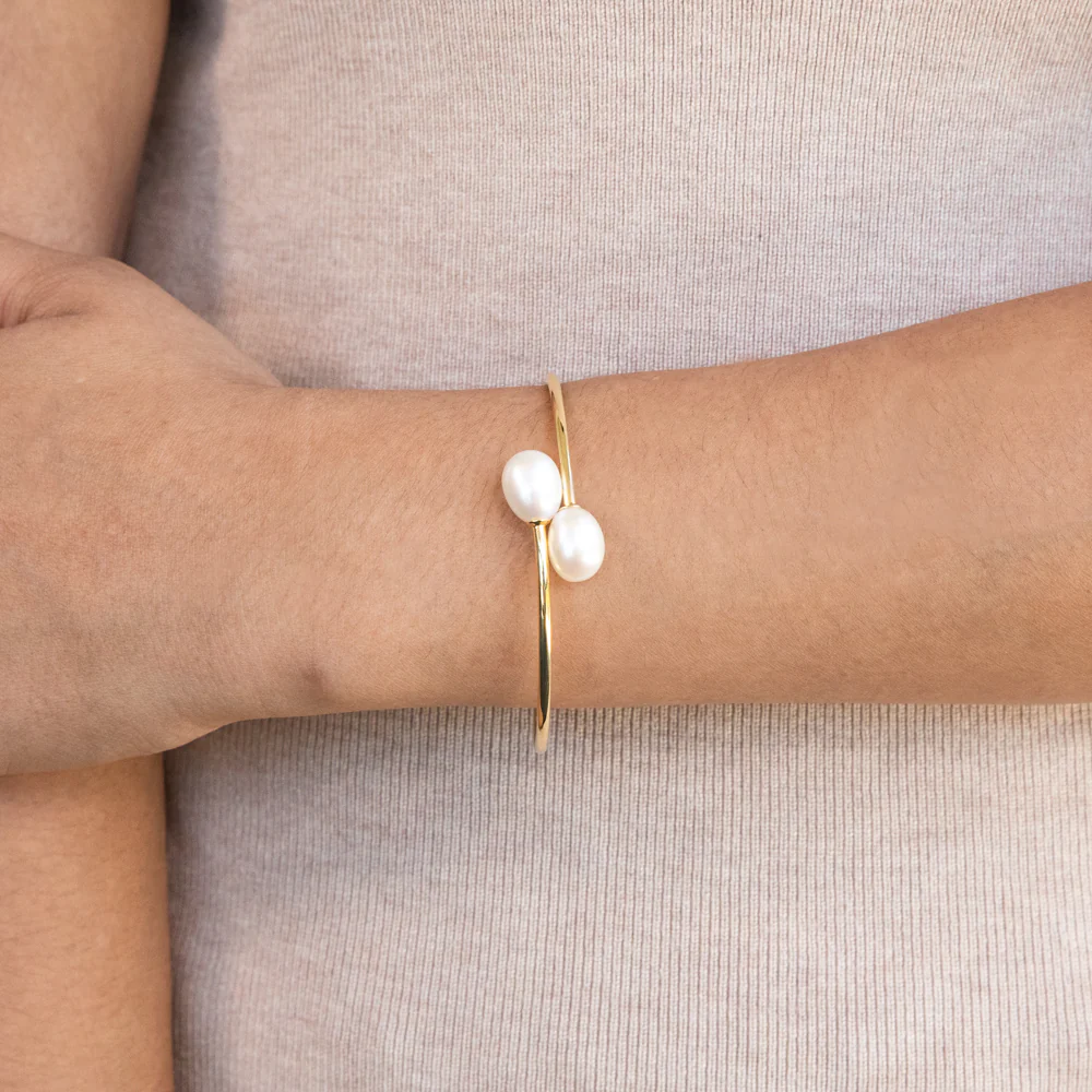 Sterling Silver Gold Plated 8-10mm Freshwater Pearl Bangle - Image 3