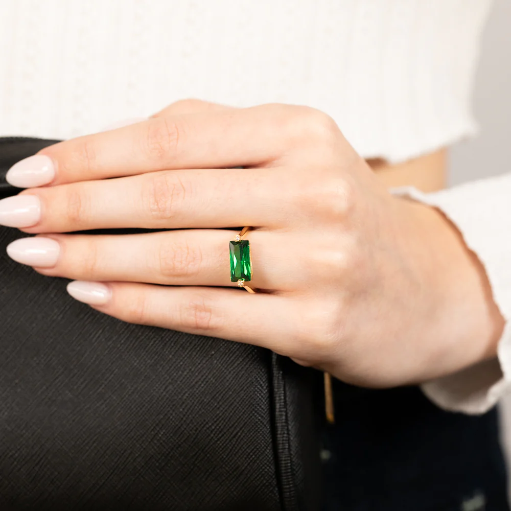 Sterling Silver Gold Plated Emerald Colour Rectangular Zirconia Ring - Image 3