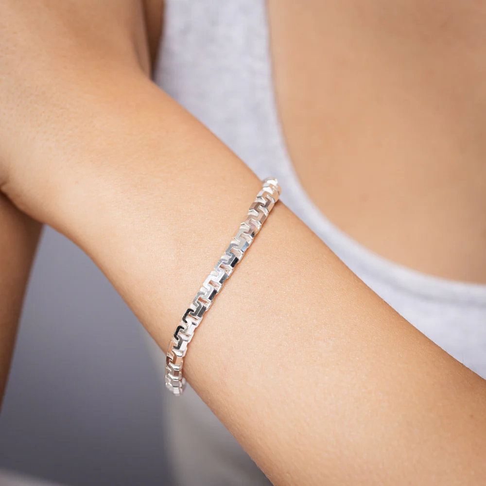Sterling Silver Greek Design 500 Gauge Box 21cm Bracelet - Image 4