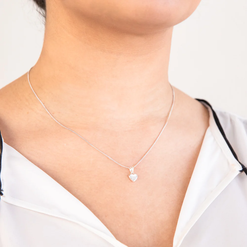 Sterling Silver Mother of Pearl Pendant and Earring Heart Set on 45cm Chain - Image 5