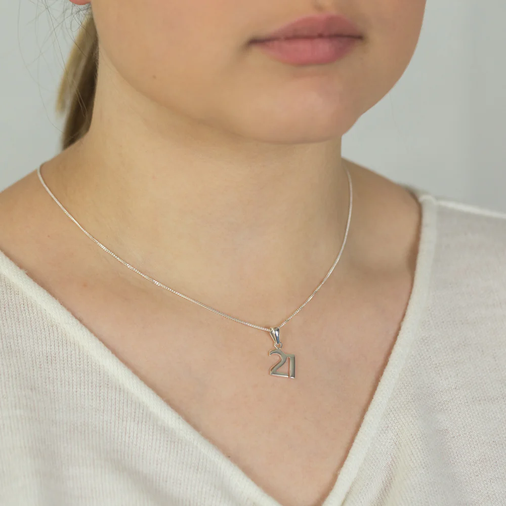 Sterling Silver Number 21 Pendant - Image 2