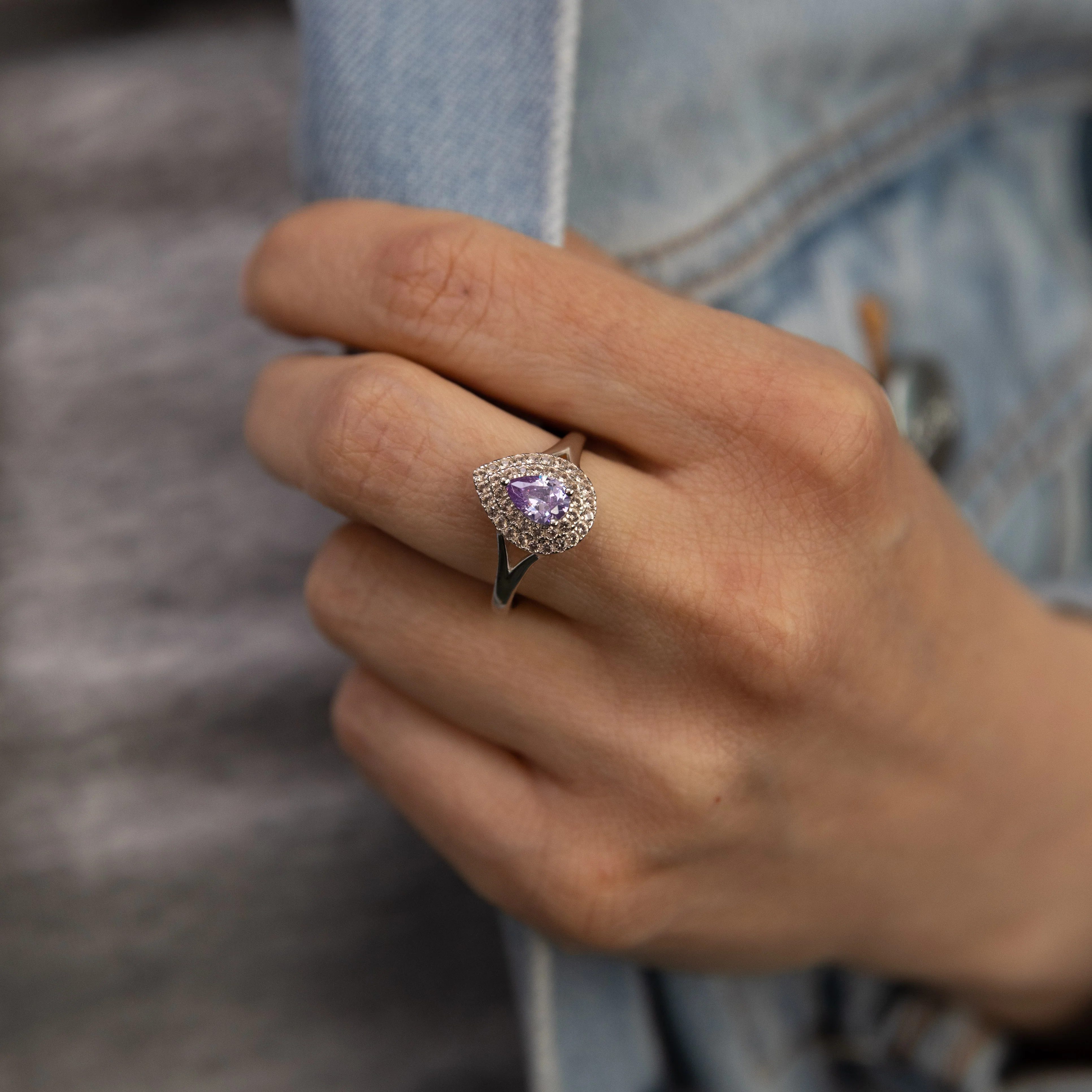 Sterling Silver Rhodium Plated Champagne/ Lavender Cubic Zirconia Ring - Image 3