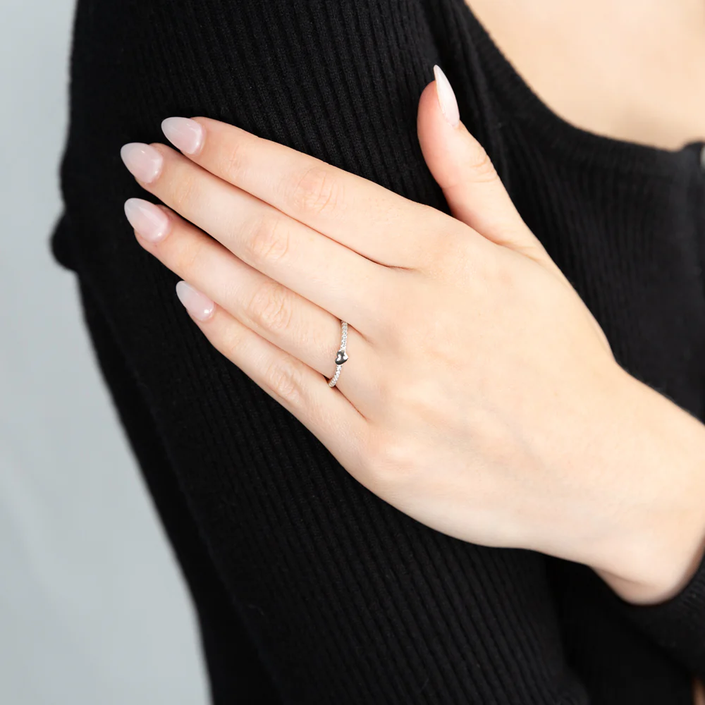 Sterling Silver Rhodium Plated Cubic Heart Channel Band Zirconia Ring - Image 3
