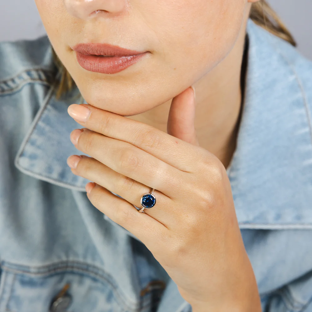 Sterling Silver Round Bezel Set Sapphire Blue Cubic Zirconia Ring - Image 3
