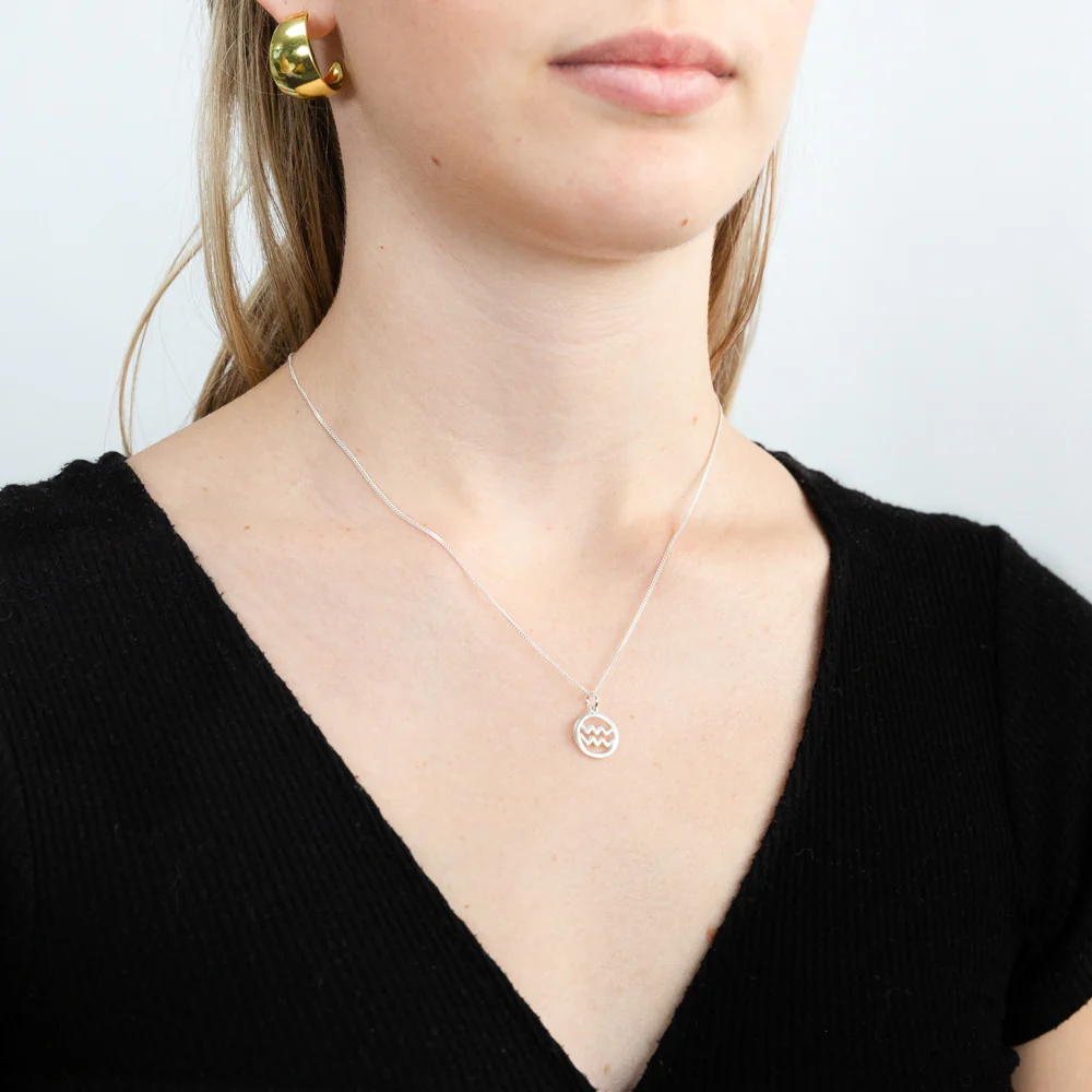Sterling Silver Round Zodiac/Star Sign Aquarius Pendant - Image 2