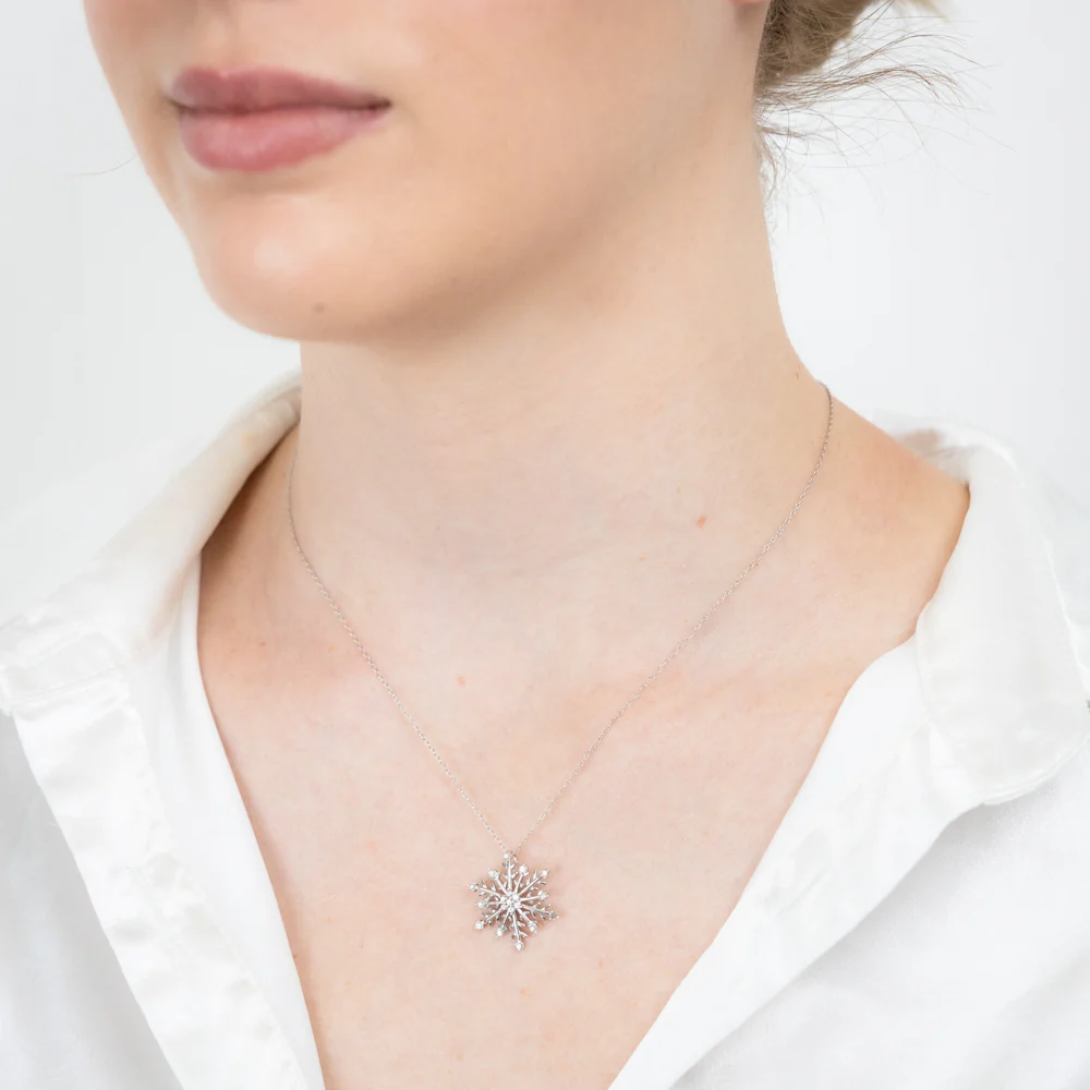 Sterling Silver Snow Flake Pendant in 1/5 Carat Natural Diamonds on 45cm Chain - Image 2