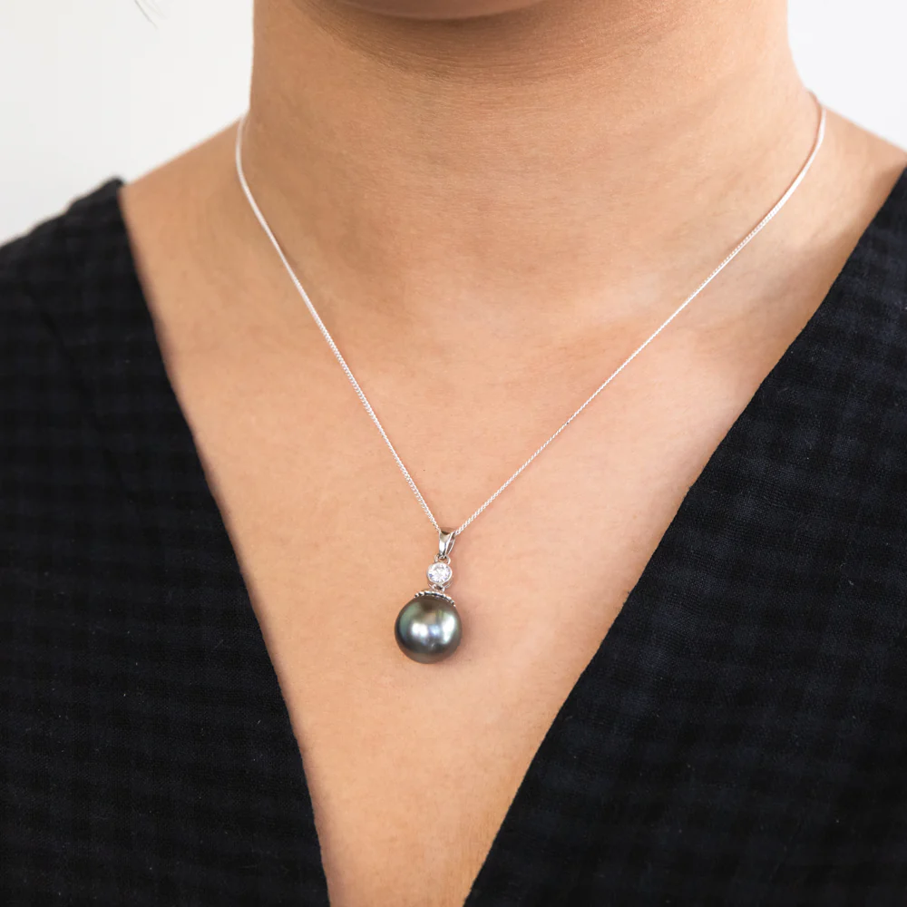 Sterling Silver Tahitian Pearl & Zirconia Pendant with 45cm Sterling Silver Chain - Image 2