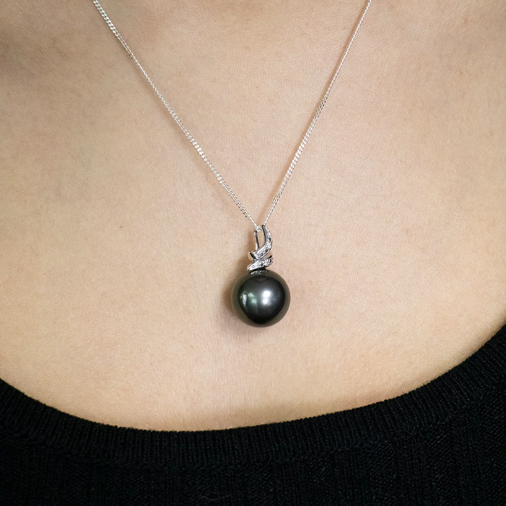 Tahitian South Sea Pearl & Diamond Pendant on 45cm Sterling Silver Chain - Image 2