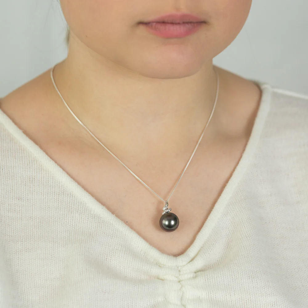 Tahitian South Sea Pearl & Diamond Pendant on 45cm Sterling Silver Chain - Image 3